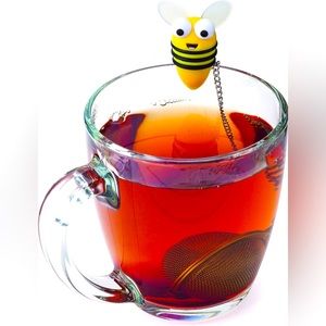 🪲Loose leaf tea cup infuser; stainless steel ball; bpa free plastic bee. NWT.